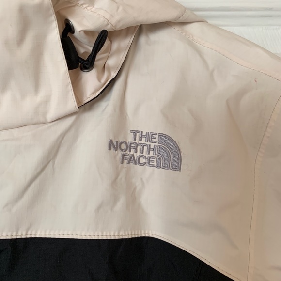 2 in 1 Northface Winter Jacket - Picture 4 of 9